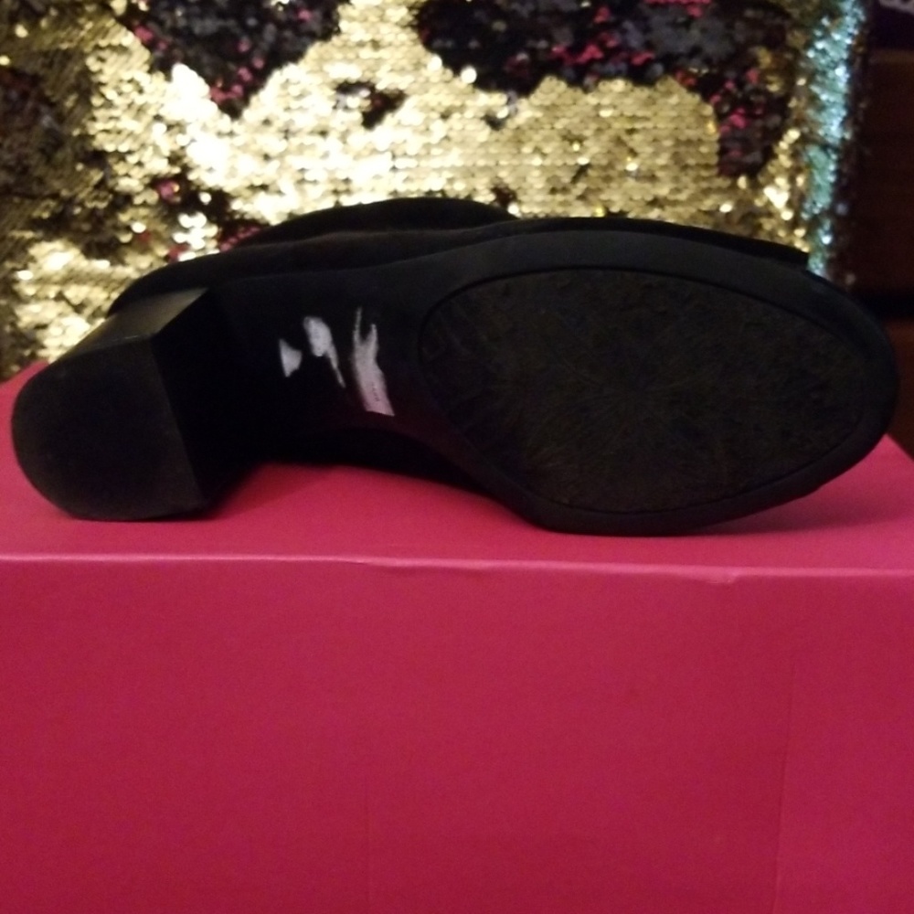 Booties - Picture 3 of 4